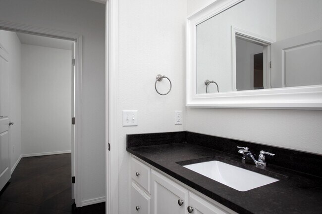Building Photo - 5616 Gonzaga Ln