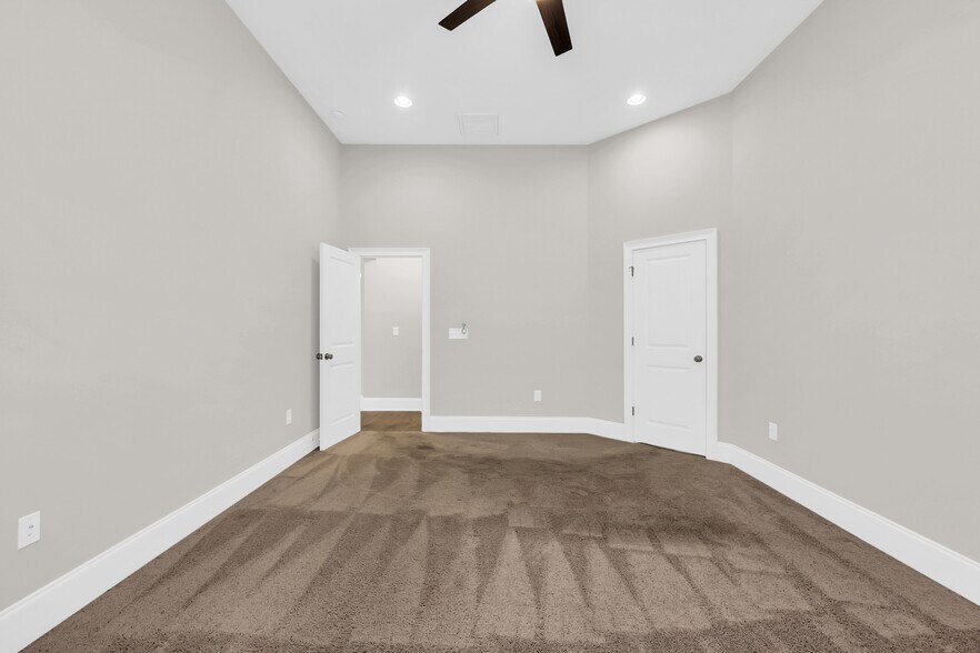 Building Photo - 1758 Edgewood Dr