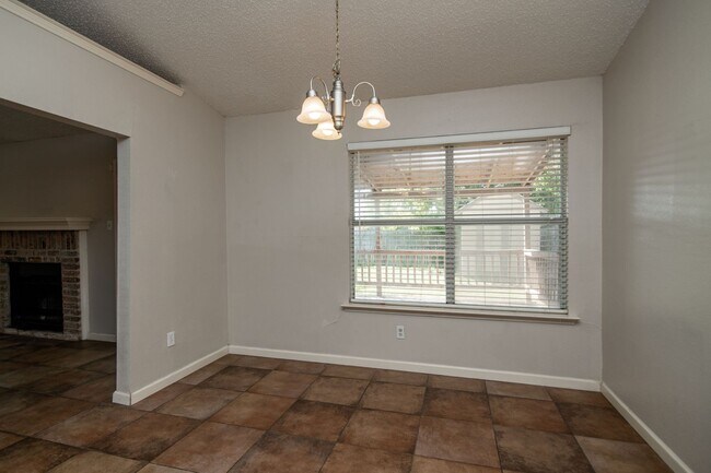 Building Photo - Great Home in Mansfield, Tx