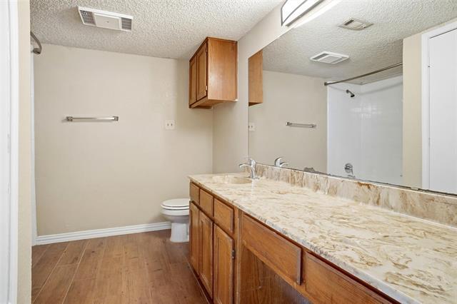 Building Photo - 2408 Summer Pl Dr