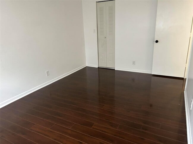 Building Photo - 23 Seville Cir