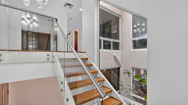 Building Photo - 3226 NE 168th St