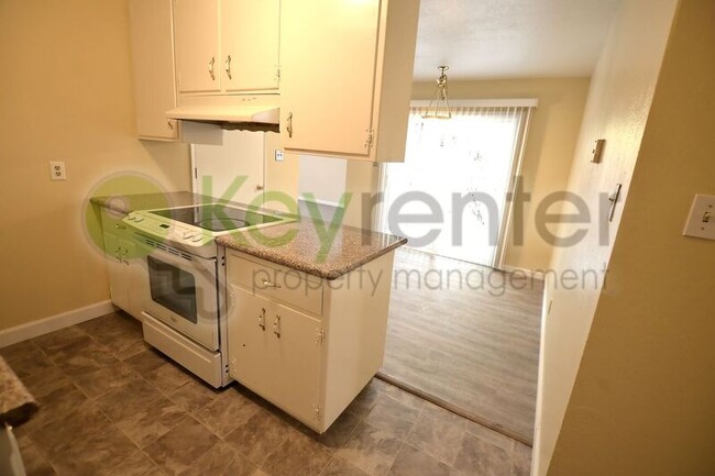 Building Photo - 9826 Libra Ave