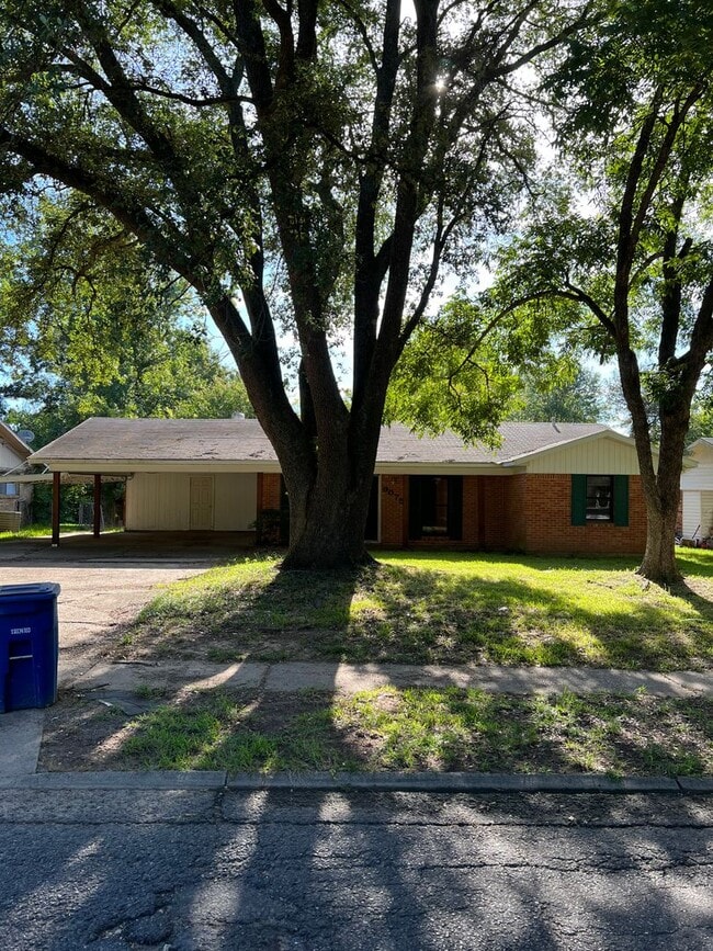 Building Photo - Coming Soon! Southern Hills!