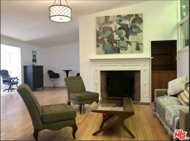 Building Photo - 1402 N San Remo Dr