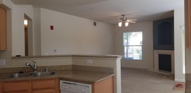 Building Photo - 5481 Tares Cir