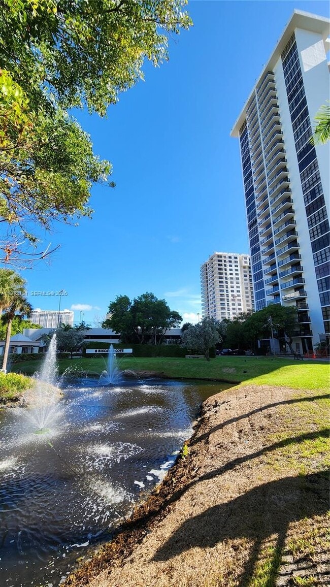 Building Photo - 18151 NE 31st Ct