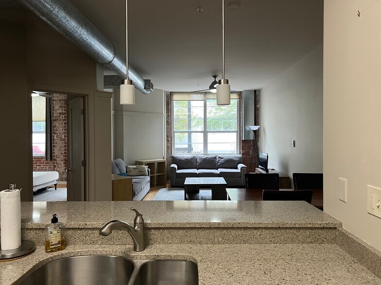 Building Photo - 800 Peachtree St NE