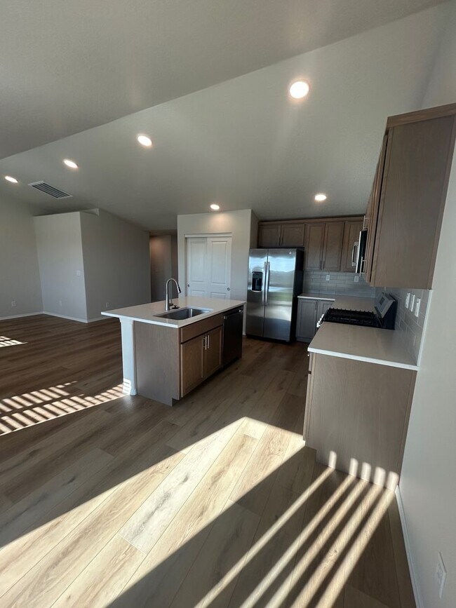 Building Photo - New Construction 3 bedroom 2 bath home for rent in The Hollice Woods!