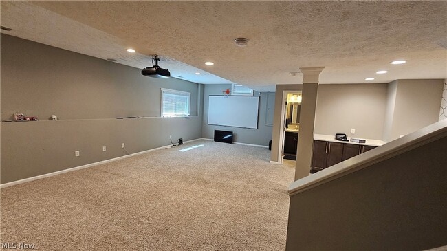 Building Photo - 9337 Ellis Way