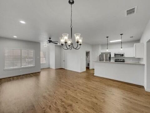 Building Photo - 1204 N 7th St