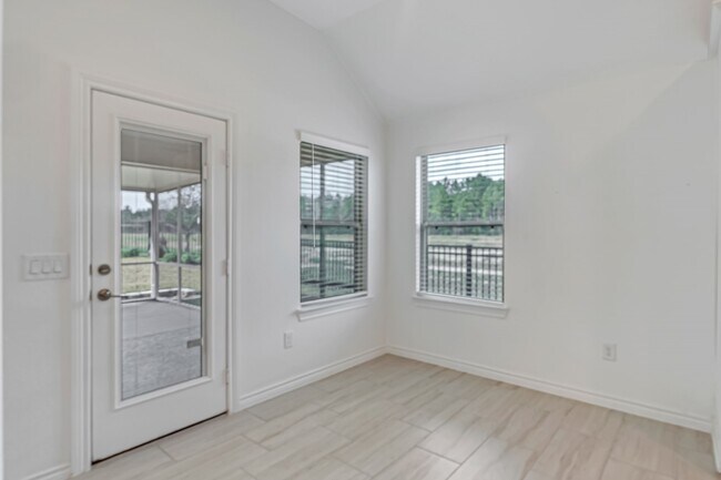 Building Photo - 15702 Rosemary Hl Ln