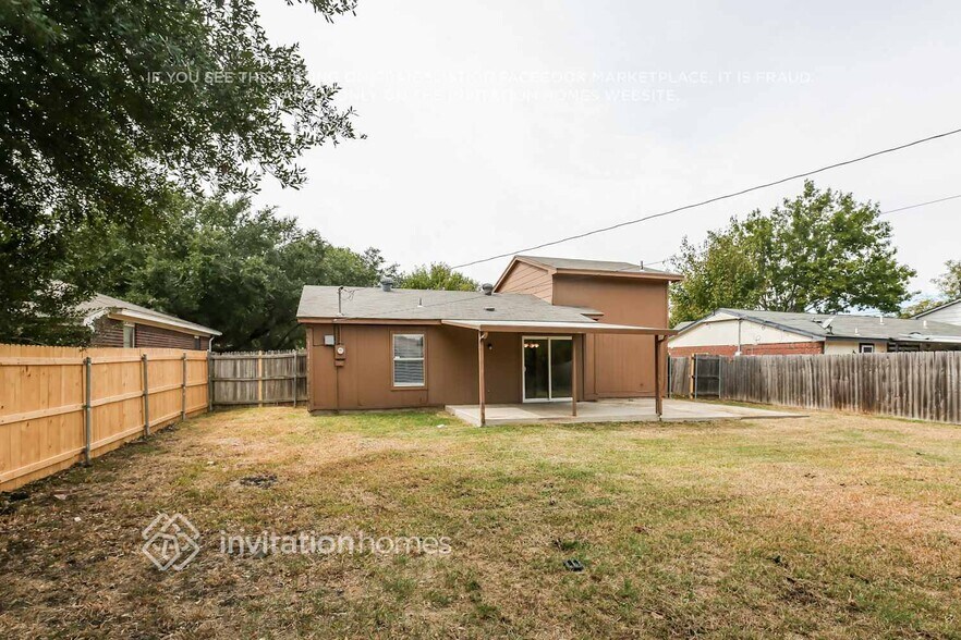 Building Photo - 627 Plainview Dr
