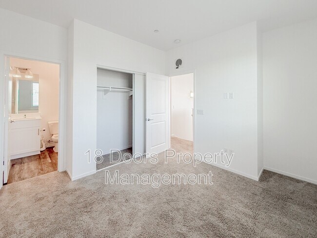 Building Photo - 1038 Cooper Pl