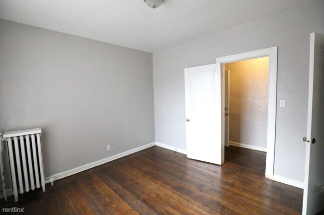 Building Photo - 731 Covington Dr