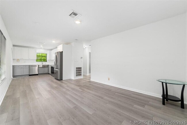 Building Photo - 1273 NE 37th St