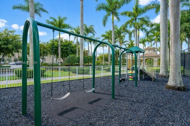 Building Photo - 5725 NW 114th Path