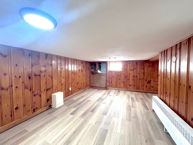 Building Photo - 11 Earle St