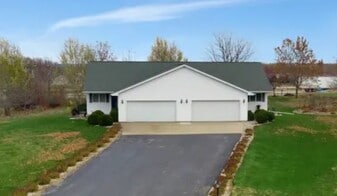Building Photo - W457 Cindy Ann Ln