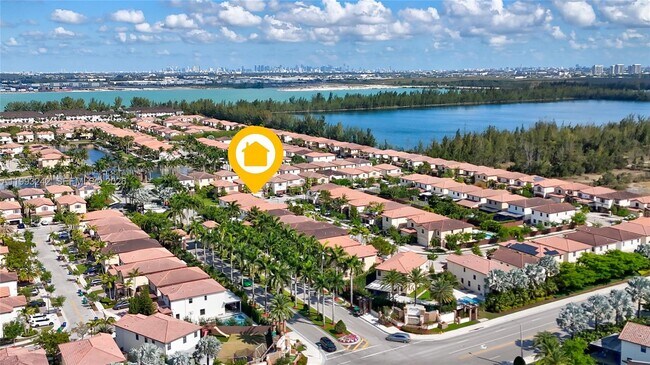 Building Photo - 10021 NW 87th Terrace