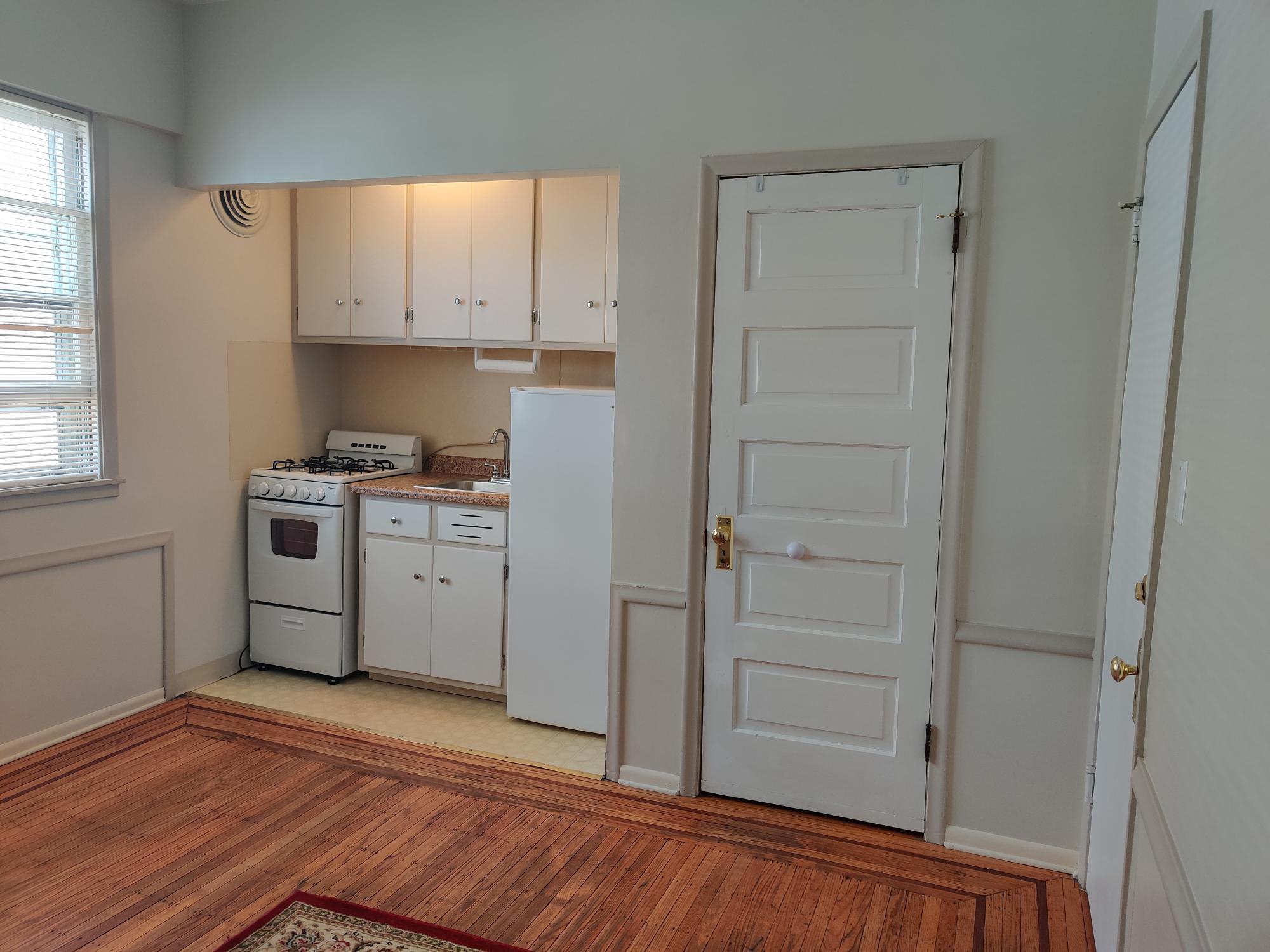 Kitchen View #1 - 2514 Girard Ave S