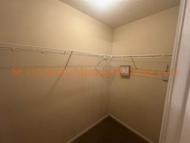 Building Photo - 152 Willow Springs Ln