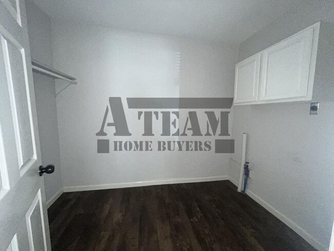 Building Photo - 3 Bed 1 Bath home for rent!