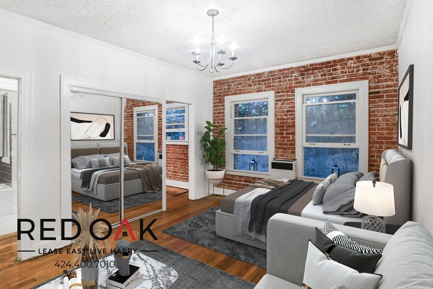 Building Photo - 532 S Coronado St