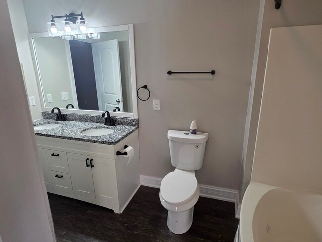 Building Photo - 234 W Kyra Ln