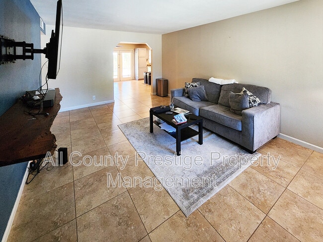 Building Photo - 4701 W Charleston Ave