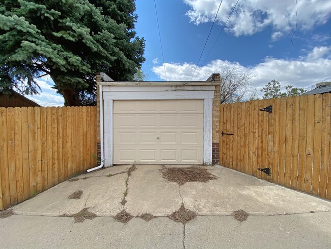 Building Photo - 3345 W 39th Ave