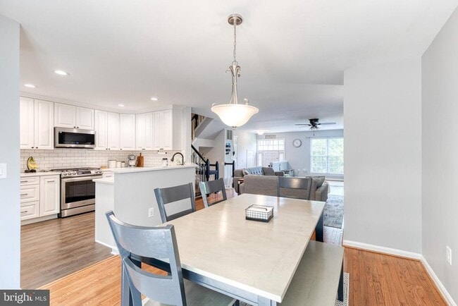 Building Photo - 708 Leister Dr