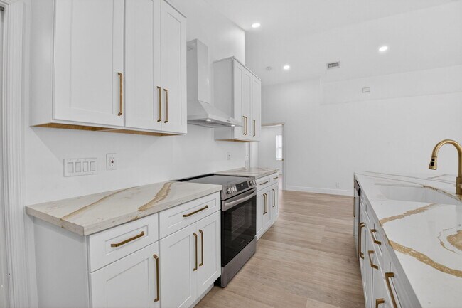 Building Photo - 11728 Dove Hollow Ave