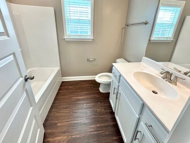 Building Photo - Move In Special! Now Leasing A 4 Bedroom 3...