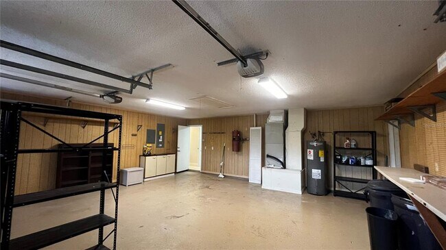 Building Photo - 8625 Vista Shores Ct