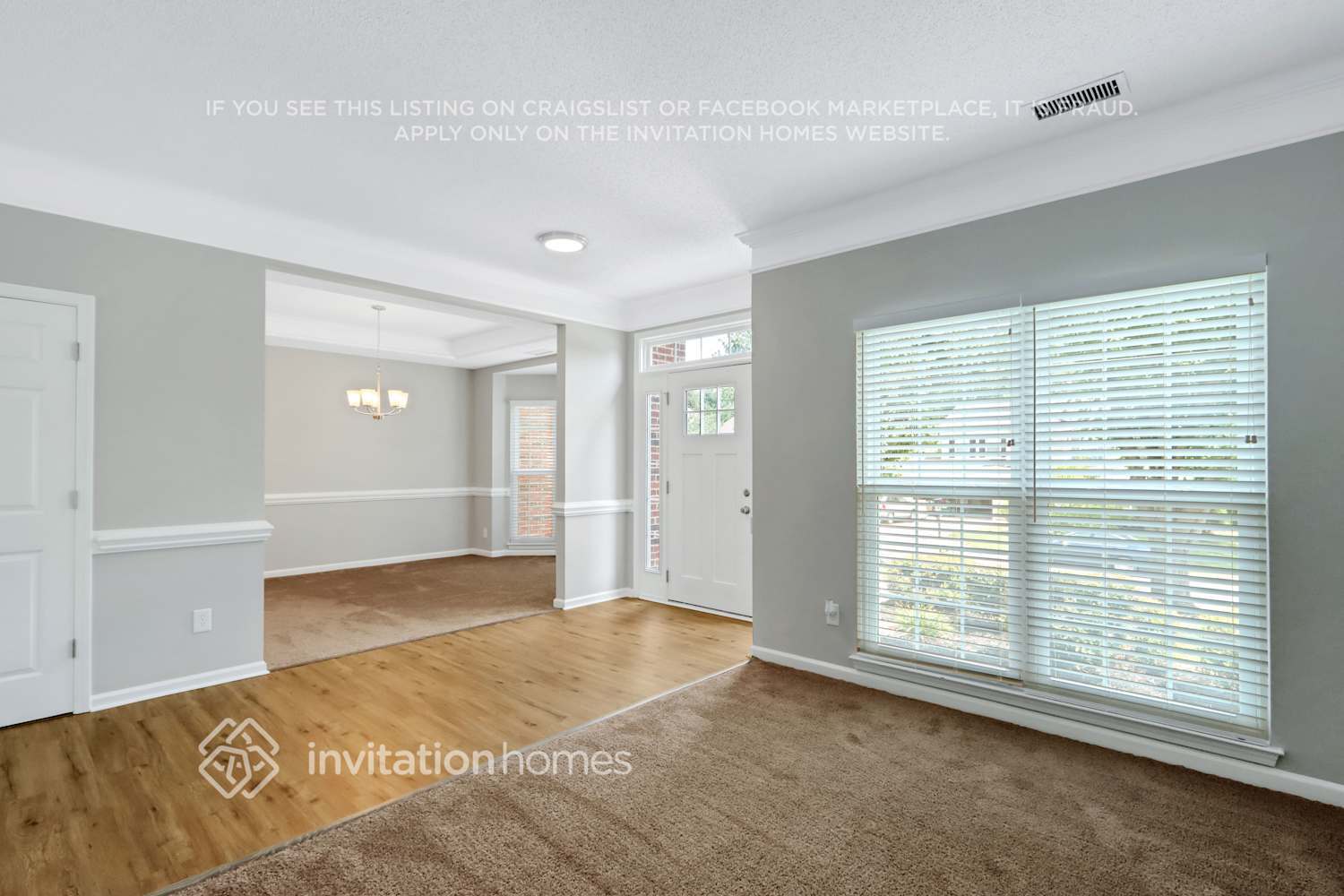 Building Photo - 9823 Dauphine Dr