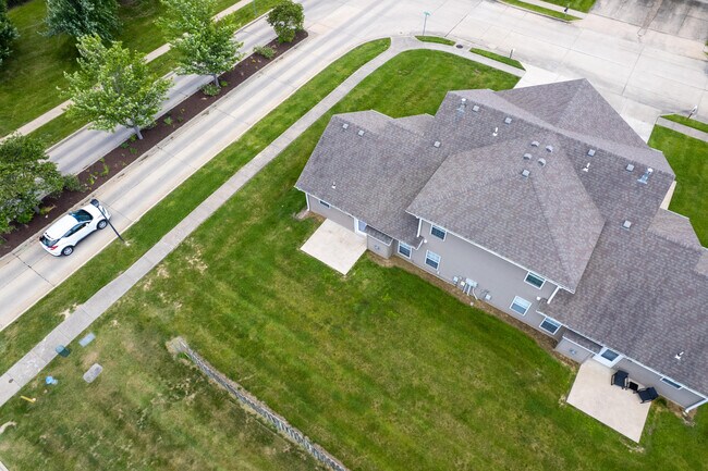 Building Photo - 3258 Wind River Cir