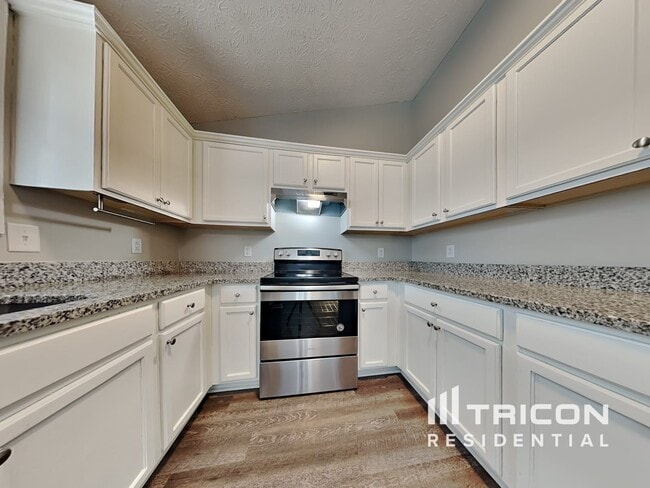 Building Photo - 4194 Riverbank Ct