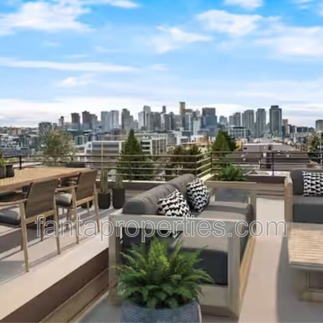 Building Photo - 1312 6th Ave N