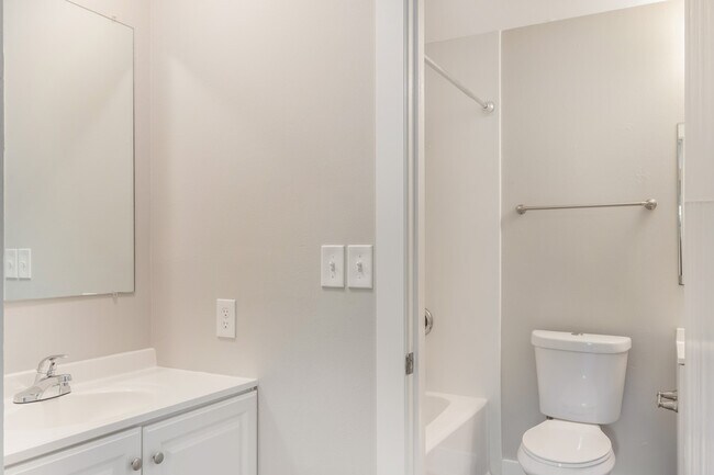 Building Photo - 533 Misty Meadow Blvd