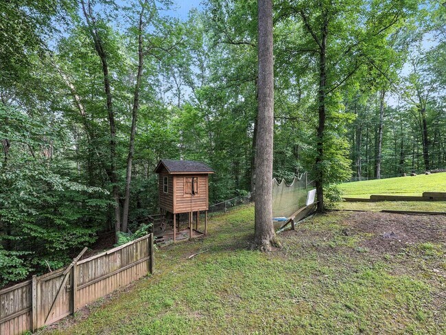 Building Photo - 11109 Ravine Dr