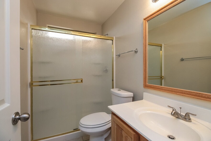 Building Photo - 3721 N 125th Dr