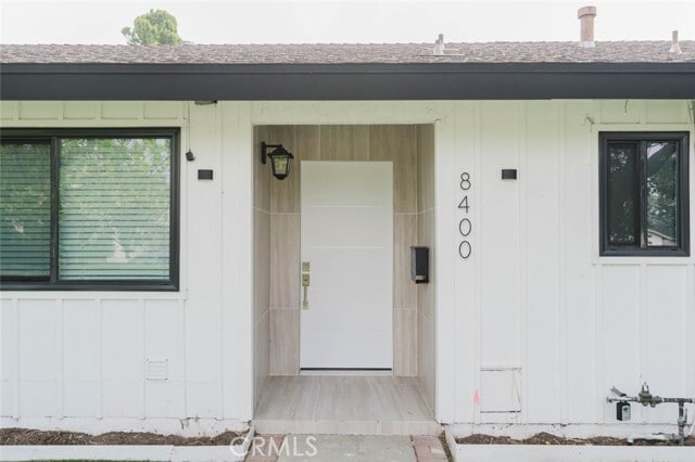 Building Photo - 8400 Chimineas Ave