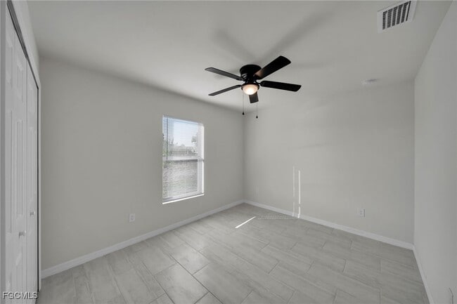 Building Photo - 1106 NE 11th Ave