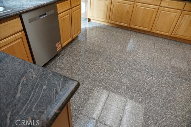 Building Photo - 1200 Oakwood Dr