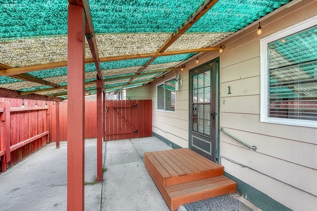 Building Photo - 2708 S Kerr St