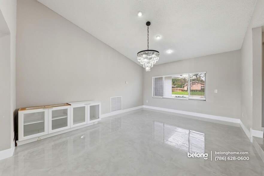 Building Photo - 9460 NW 16th St