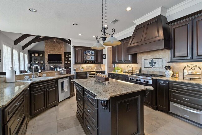 Building Photo - 192 Wagon Way