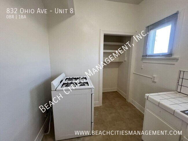 Building Photo - 832 Ohio Ave