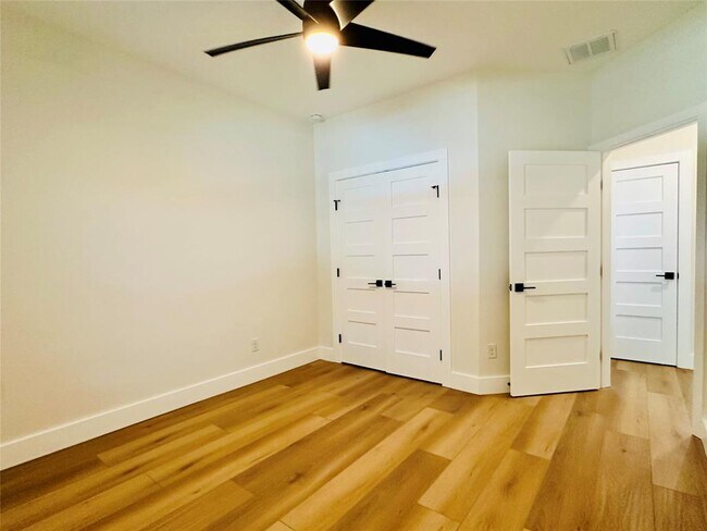 Building Photo - 15113 N Flamingo Dr
